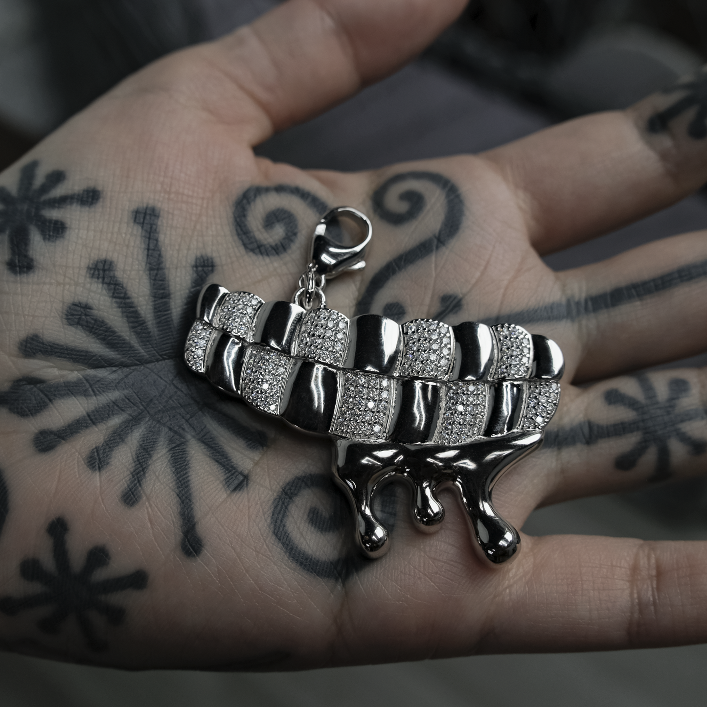 Drippin Series MM Teeth Pendant (DDZ-02P) - TMT The Money Thing